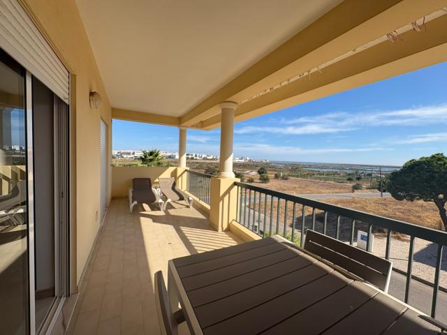 Apartamento alugar em Montenegro, Faro