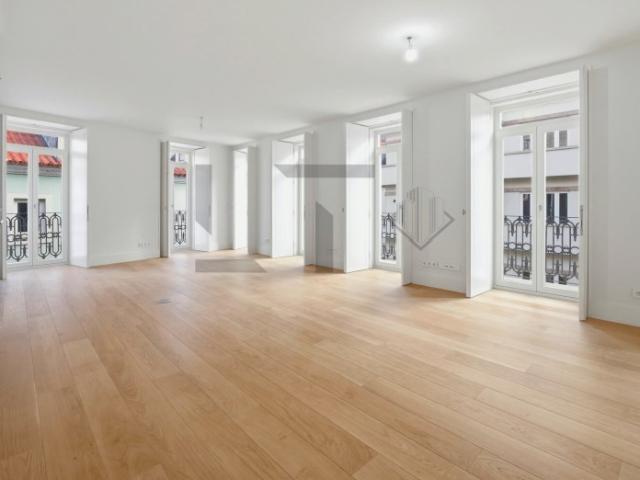 Apartamento venda em Santo António, Lisboa