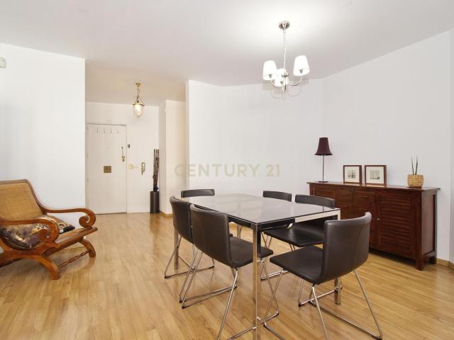 Apartamento alugar em Estrela, Lisboa