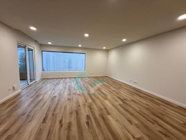 Apartamento venda em Santa Clara, Lisboa