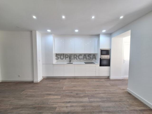 Casa venda em Venda Nova, Amadora