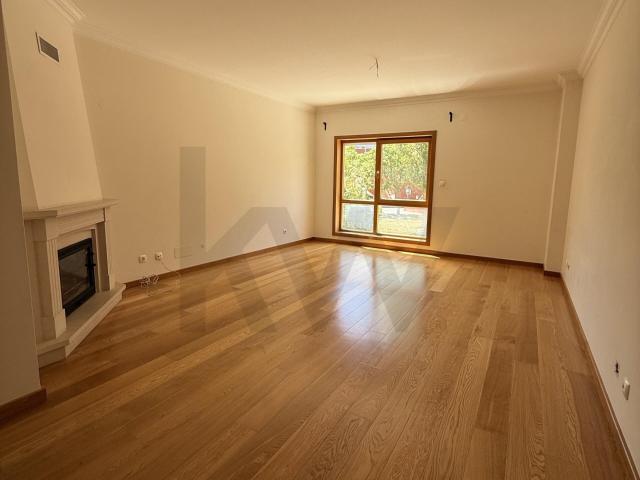 Apartamento venda em Venda Nova, Amadora