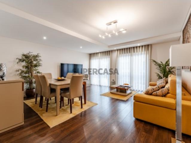 Casa venda em Damaia, Amadora