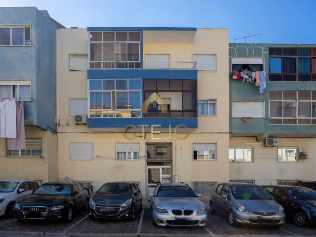 Apartamento venda em Santiago Dos Velhos, Lisboa