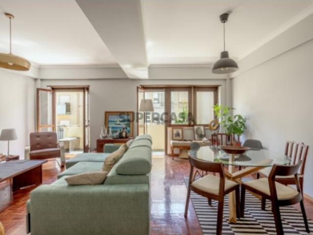 Casa venda em Nova Oeiras, Oeiras