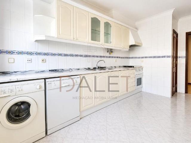 Apartamento venda em Mem Martins, Sintra