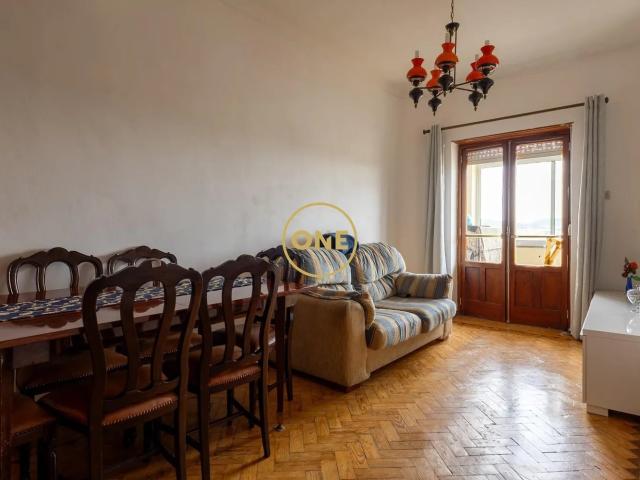 Apartamento venda em Urbanização das Urmeiras, Santiago Dos Velhos