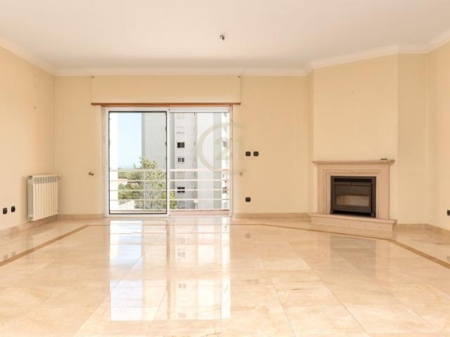 Apartamento venda em Carcavelos, Cascais