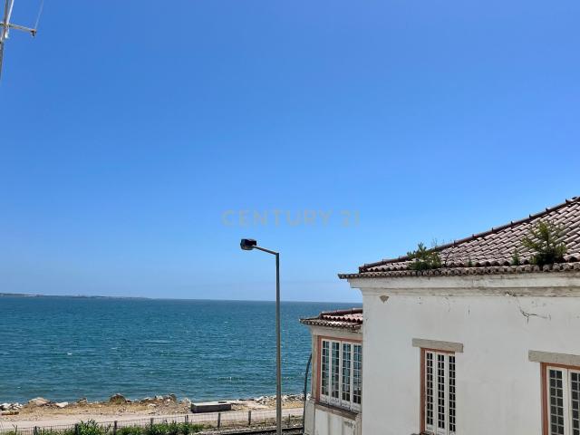 Apartamento alugar em Bairro Clemente Vicente, Oeiras