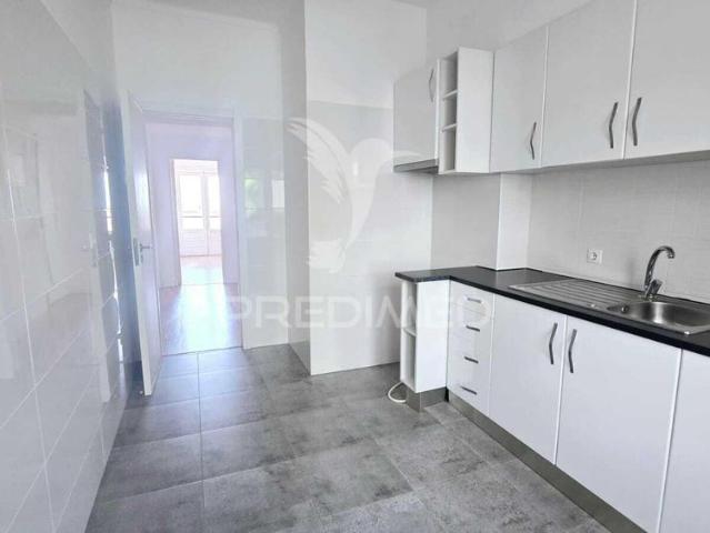 Apartamento alugar em Cais de Vila Franca de Xira, Vila Franca de Xira