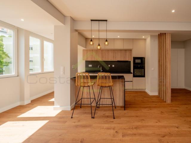 Apartamento venda em Santa Clara, Lisboa