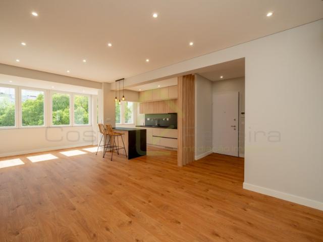 Apartamento venda em Santa Clara, Lisboa