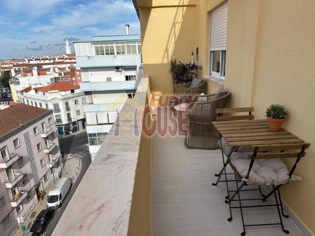Apartamento venda em Reboleira, Amadora