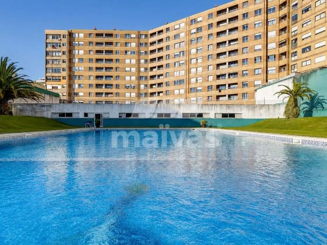 Apartamento alugar em Basílio Teles, Porto