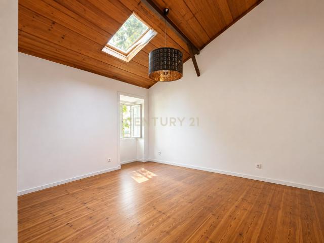 Apartamento venda em Estrela, Lisboa