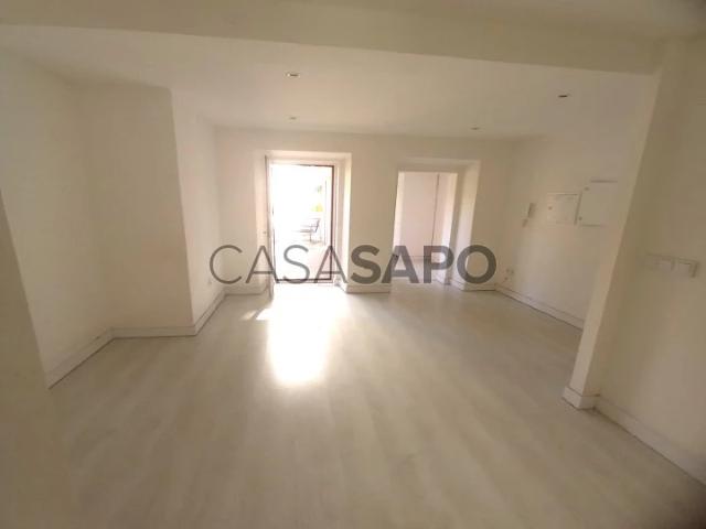 Apartamento alugar em Estrela, Lisboa