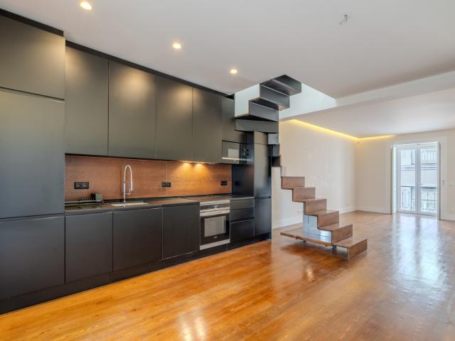 Apartamento alugar em Mercês, Lisboa
