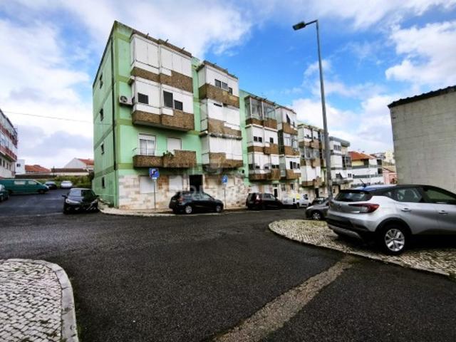 Casa venda em Damaia, Amadora