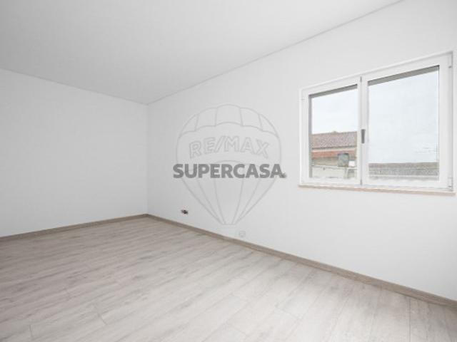 Casa venda em Alenquer, Paredes