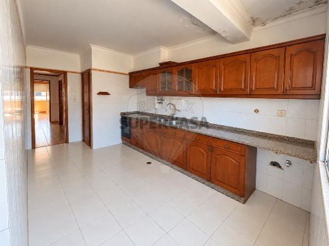 Casa venda em Alenquer (Santo Estêvão e Triana), Alenquer