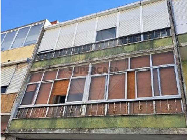 Casa venda em Águas Livres, Amadora