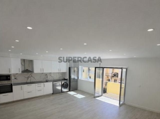 Casa venda em Mem Martins, Sintra