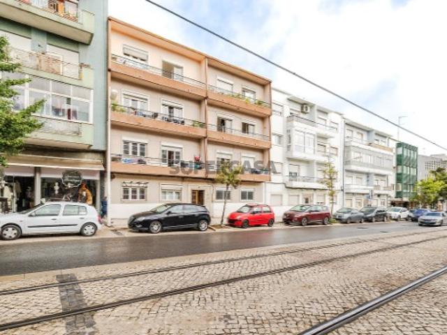 Casa venda em Torcatas, Almada