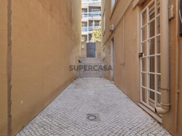 Casa venda em Ginjal, Almada