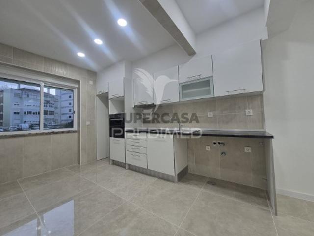 Casa venda em Cova da Piedade, Almada