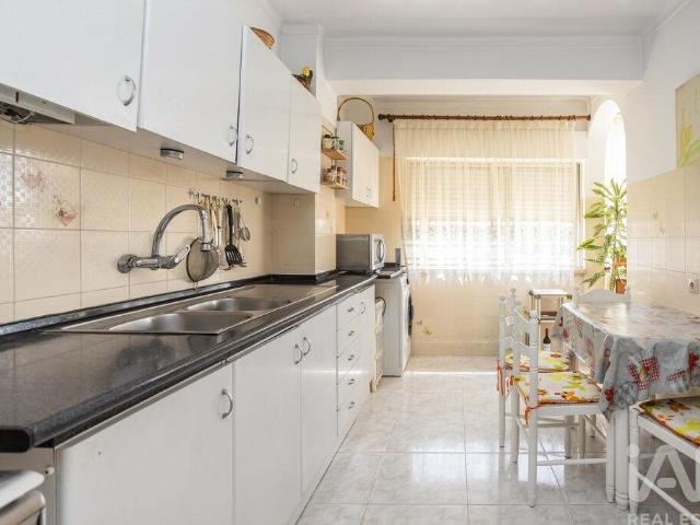 Apartamento venda em Cruz de Pau, Seixal