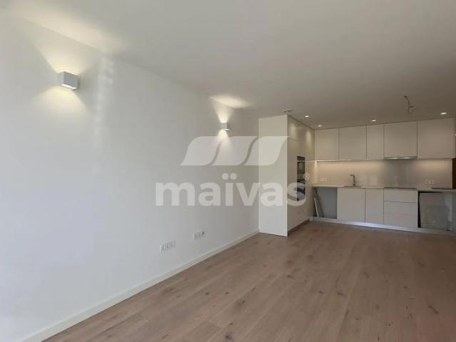 Apartamento alugar em Basílio Teles, Porto
