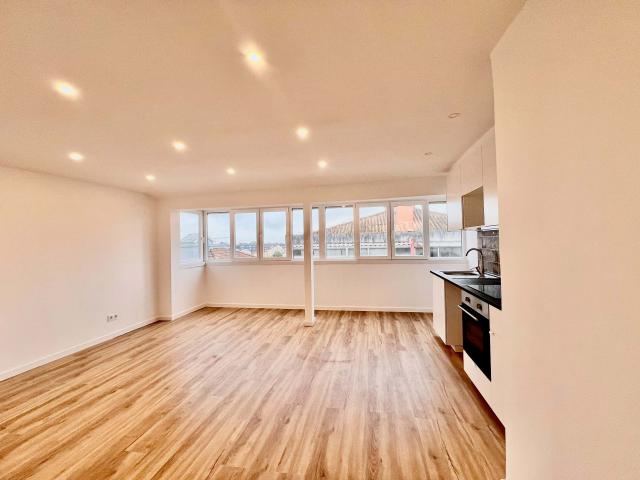 Apartamento venda em Bairro Mucharros, Santiago Dos Velhos