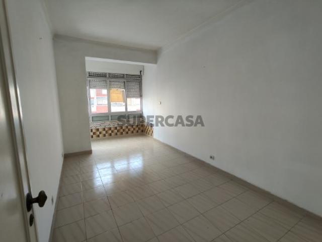 Casa venda em Bairro dos CTT, Odivelas