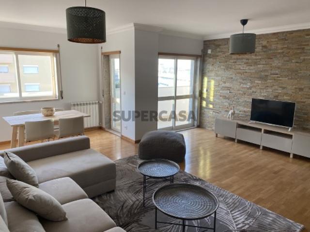 Casa venda em Nova Carnaxide, Oeiras