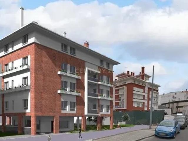 Apartamento venda em Marinha Grande, Leiria