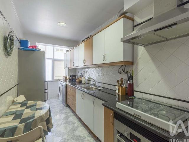 Apartamento venda em Almada, Setúbal