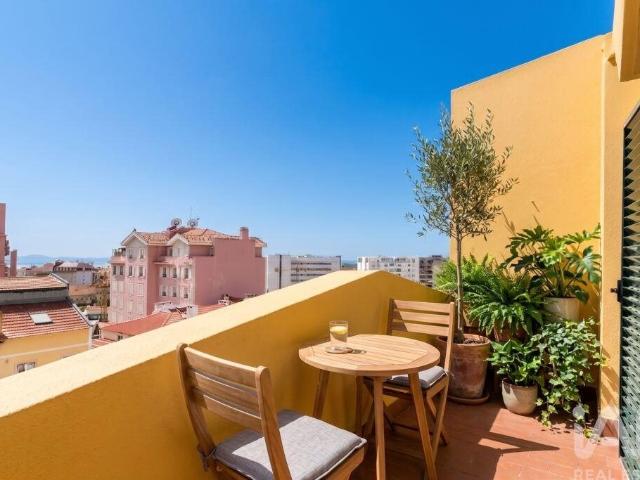 Apartamento venda em Estrela, Lisboa