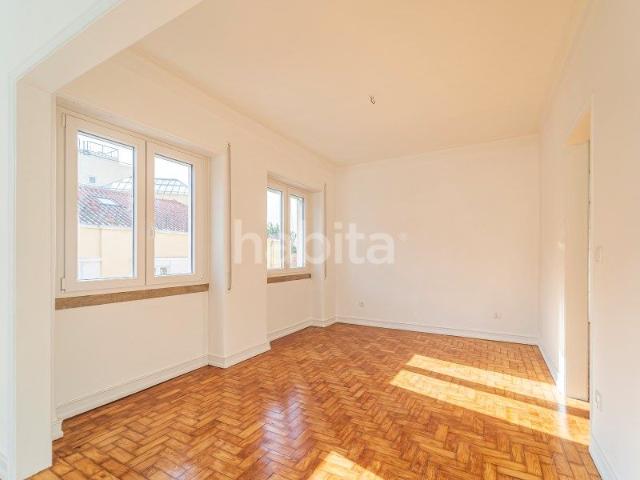 Apartamento alugar em Estrela, Lisboa