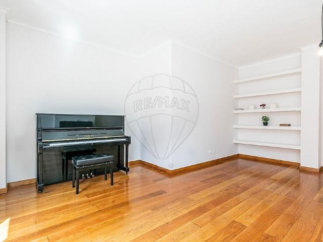 Apartamento alugar em Estrela, Lisboa