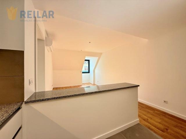 Apartamento alugar em Santiago Dos Velhos, Lisboa