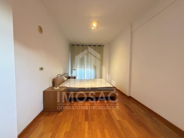 Apartamento alugar em Santiago Dos Velhos, Lisboa