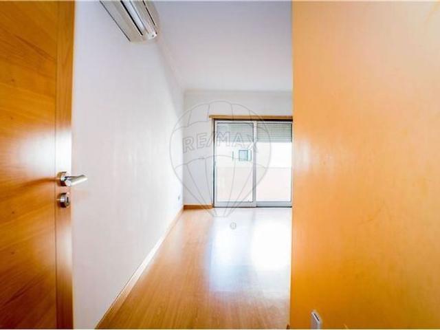 Apartamento alugar em Cais de Vila Franca de Xira, Vila Franca De Xira