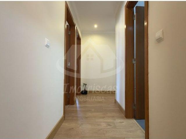 Apartamento alugar em Santiago Dos Velhos, Lisboa
