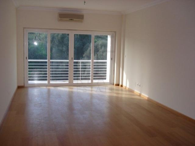 Apartamento alugar em Santo António do Estoril, Cascais