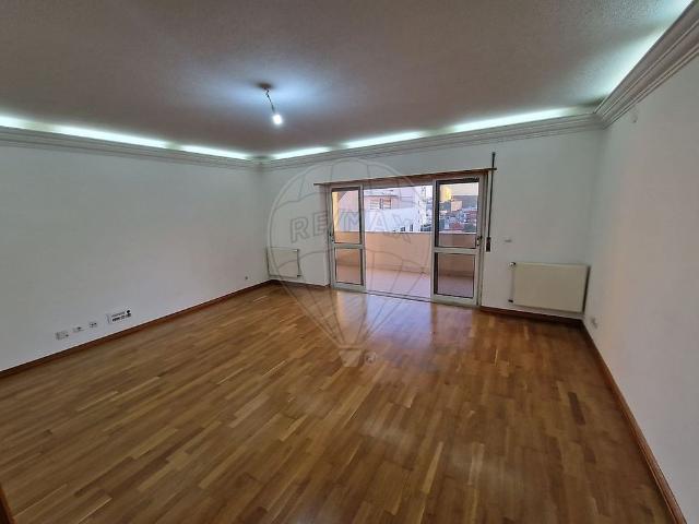 Apartamento alugar em Oeiras, Lisboa
