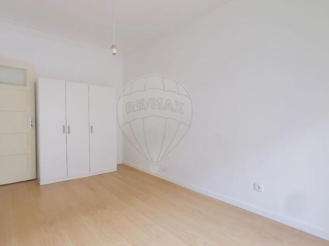 Apartamento alugar em Santiago Dos Velhos, Lisboa