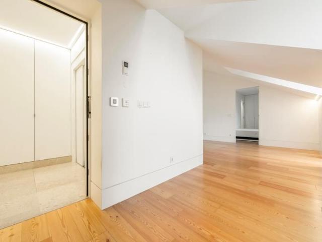 Apartamento alugar em Misericórdia, Lisboa