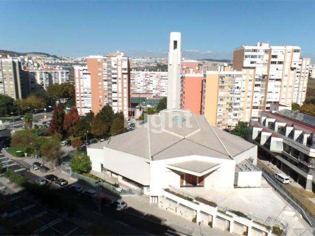 Apartamento alugar em Encosta do Sol, Amadora