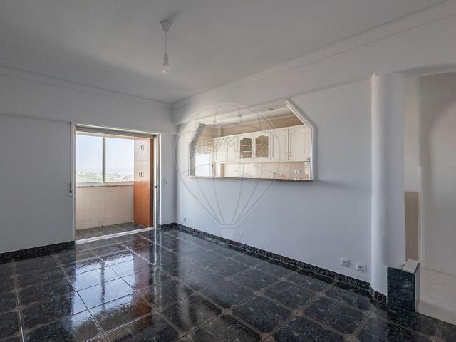 Apartamento alugar em Núcleo Urbano Histórico de Oeiras, Oeiras