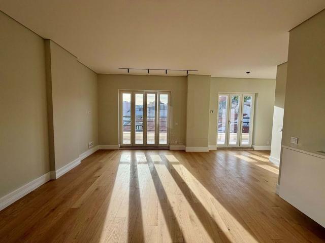 Apartamento alugar em Ponte de Frielas, Santiago Dos Velhos